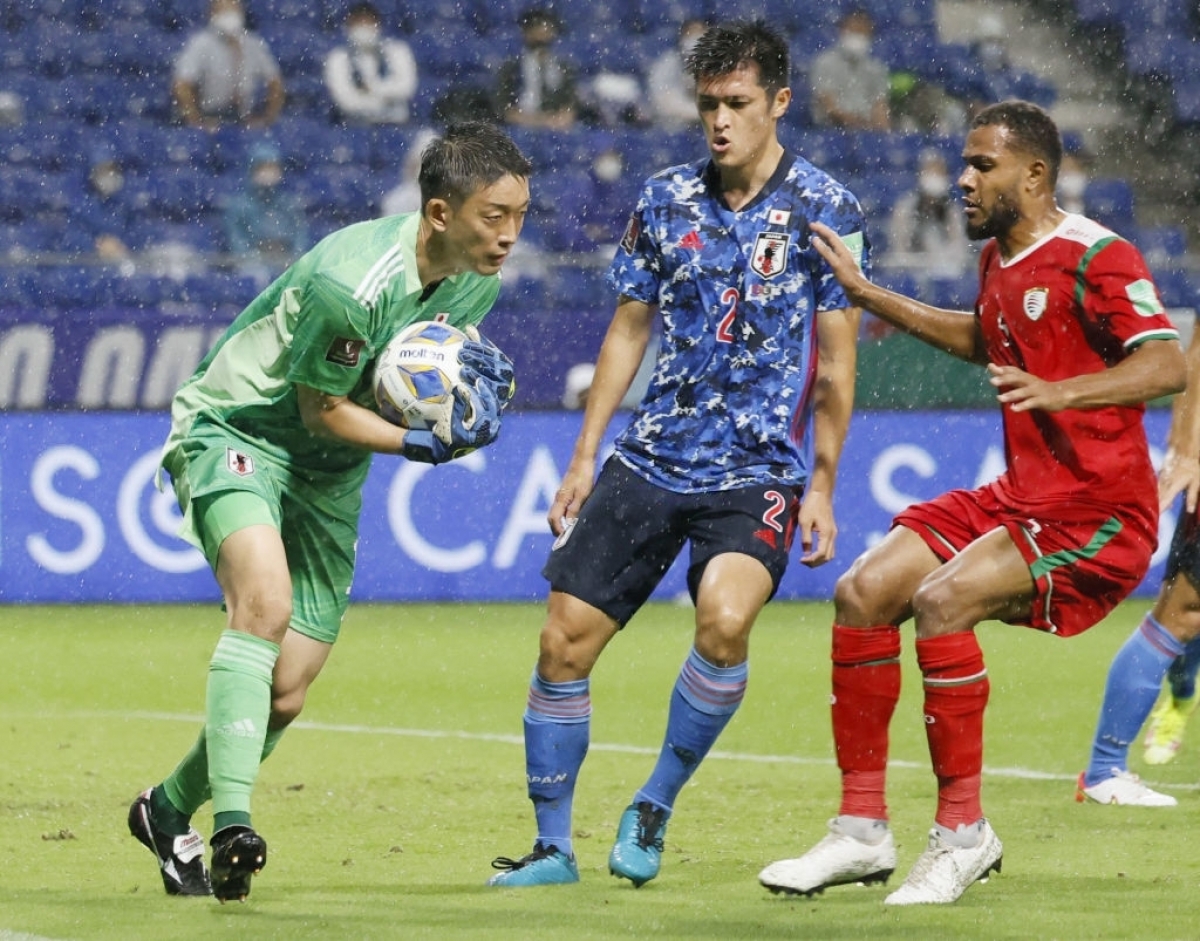 Issam Al Sabhi của Oman ghi bàn ở phút 88 trong hiệp 1