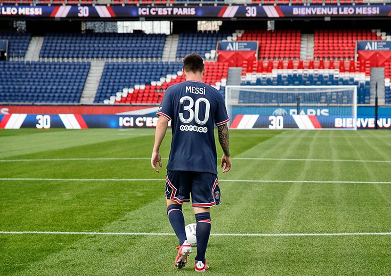 Messi đầu quân cho Paris Saint-Germain